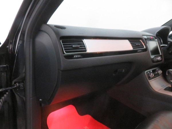 Used Volkswagen Touareg 2014 for sale - 75632921: Photo 35