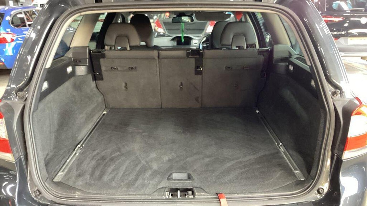 Used Volvo V70 2014 for sale - 76611401: Photo 10