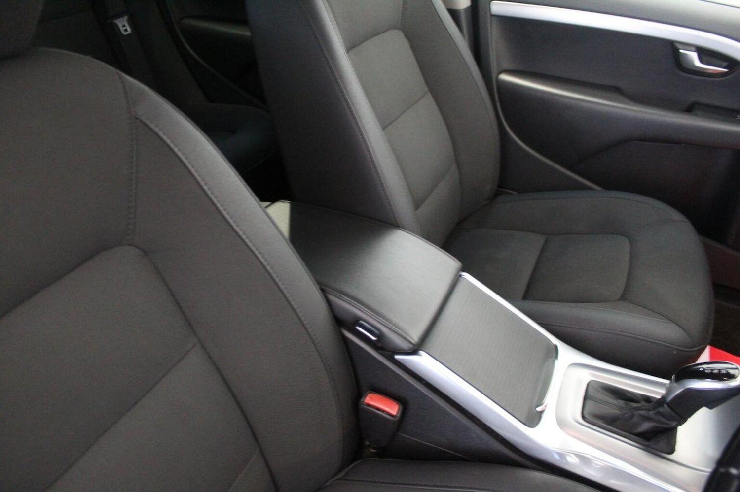 Used Volvo V70 2014 for sale - 76611401: Photo 43