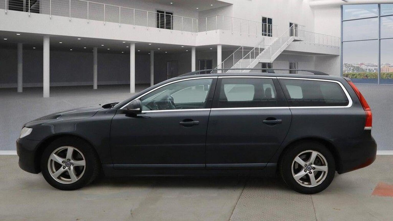 Used Volvo V70 2014 for sale - 76611401: Photo 7