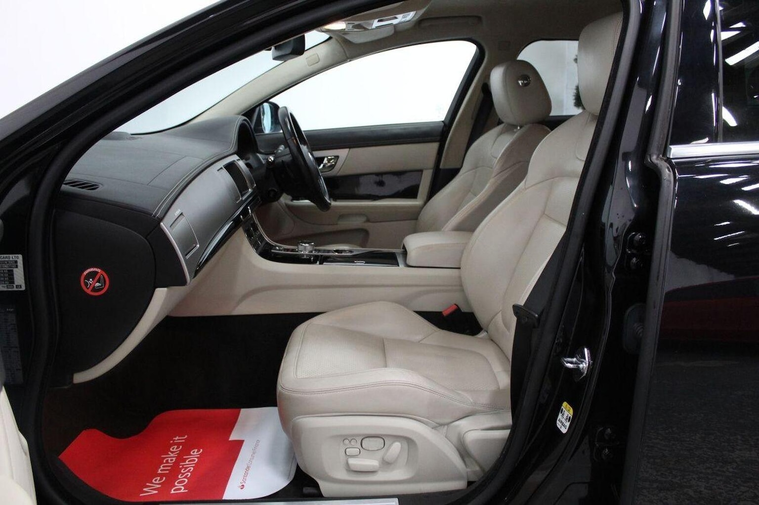 Used Jaguar XF 2013 for sale - 78084377: Photo 54