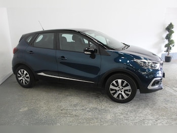 Used Renault Captur 2020 for sale - 79558176: Photo