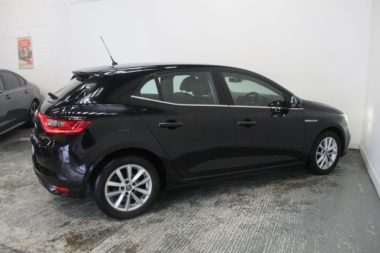 Used Renault Megane 2016 for sale - 76769907: Photo 11