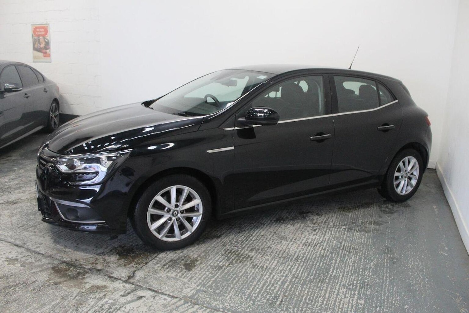 Used Renault Megane 2016 for sale - 76769907: Photo 5