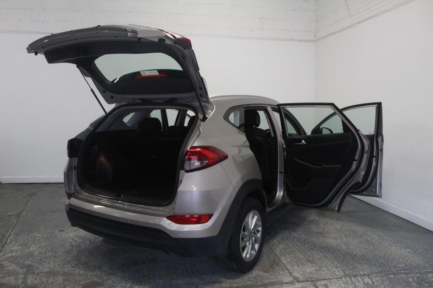 Used Hyundai TUCSON 2016 for sale - 76712763: Photo 21