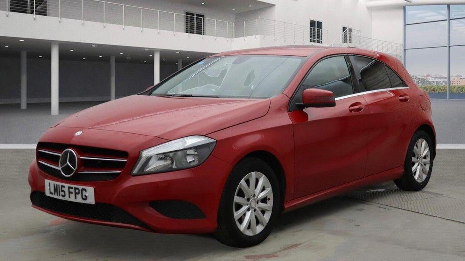 Used Mercedes-Benz A-Class 2015 for sale - 76799252: Photo 2