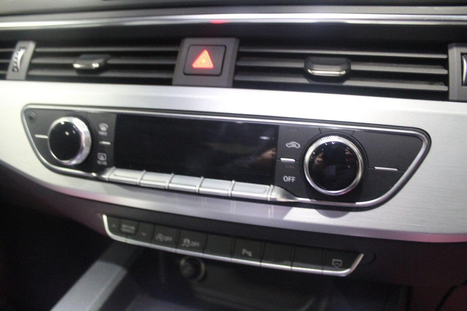 Used Audi A4 2017 for sale - 77937821: Photo 42