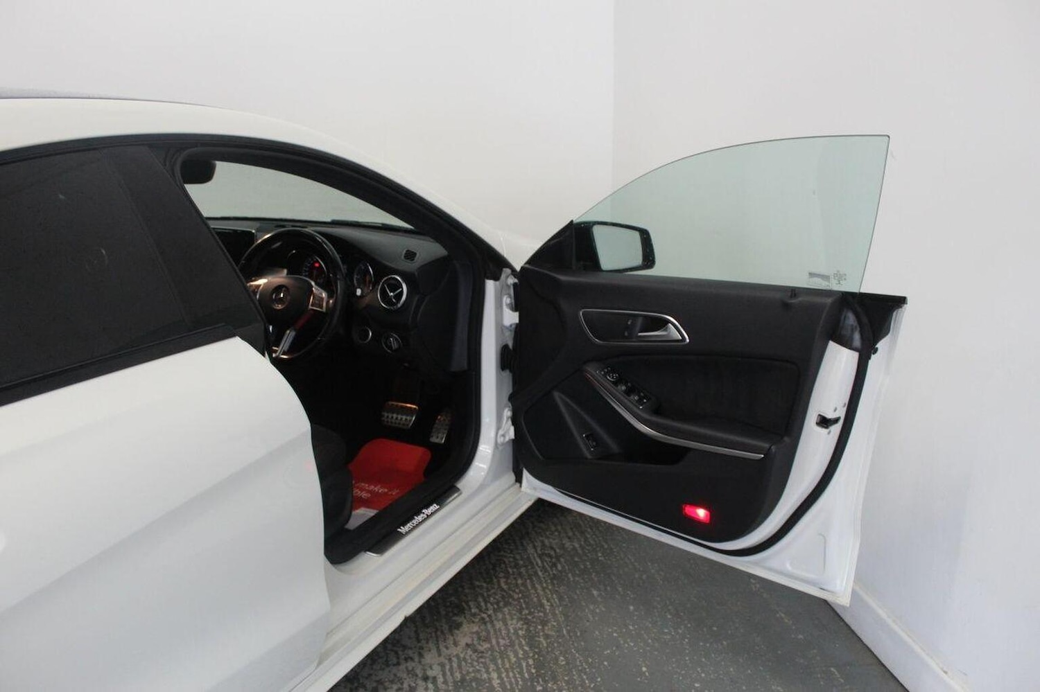 Used Mercedes-Benz CLA 2014 for sale - 77154330: Photo 25