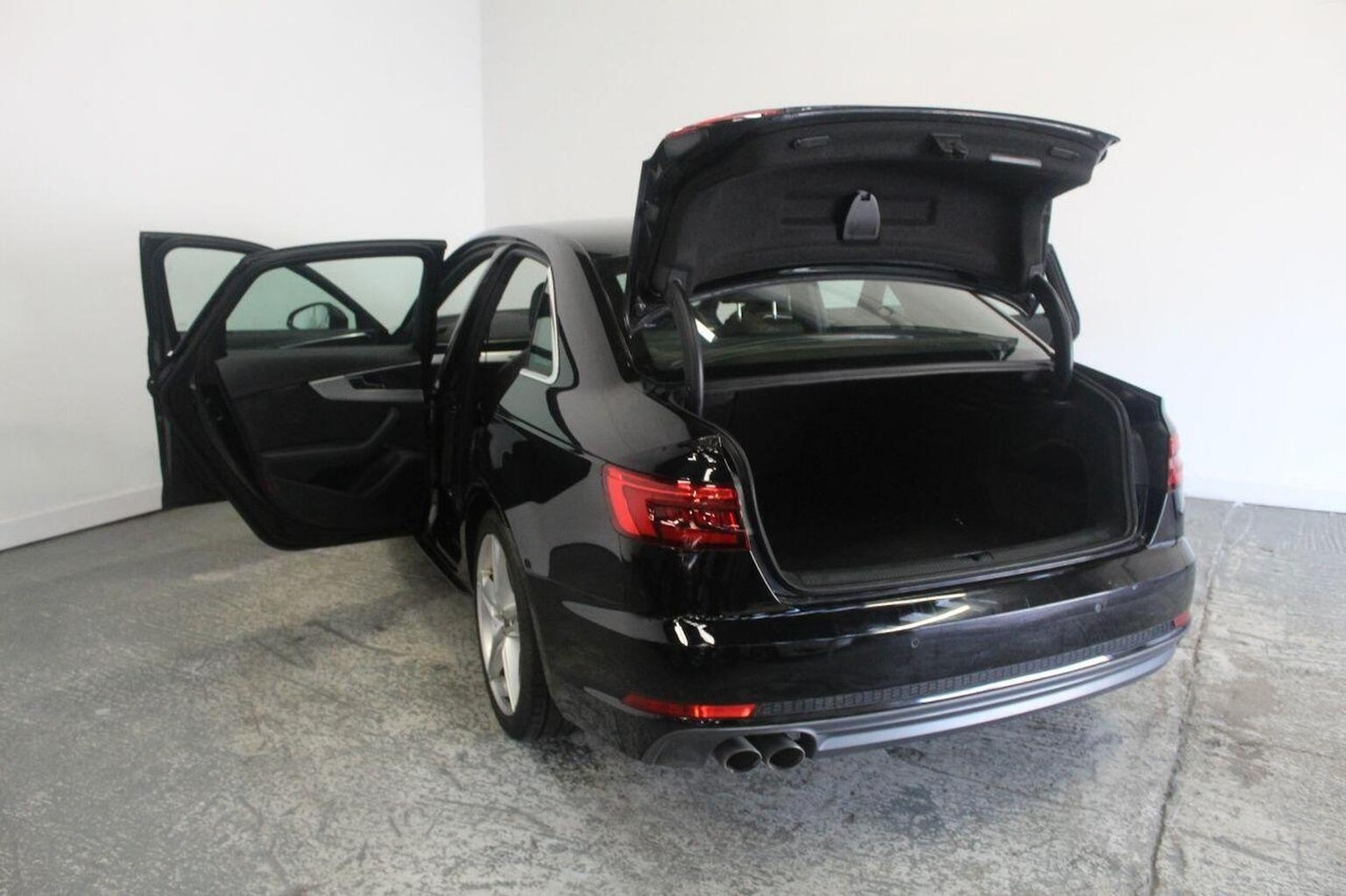 Used Audi A4 2016 for sale - 77937837: Photo 22