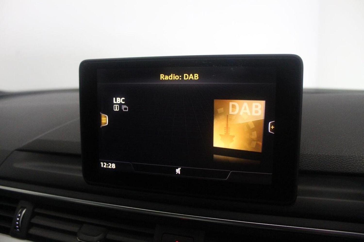 Used Audi A4 2016 for sale - 77937837: Photo 33