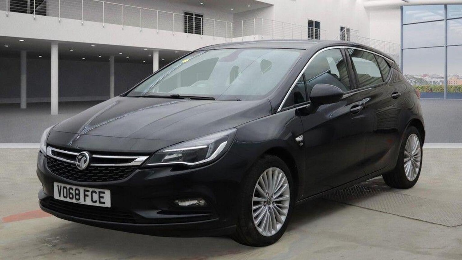 Used Vauxhall Astra 2018 for sale - 77937964: Photo 2