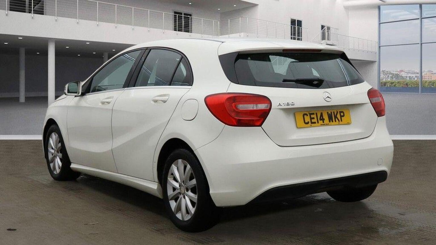 Used Mercedes-Benz A-Class 2014 for sale - 77391949: Photo 4