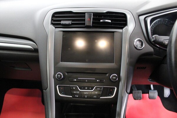 Used Ford Mondeo 2015 for sale - 74543556: Photo 33
