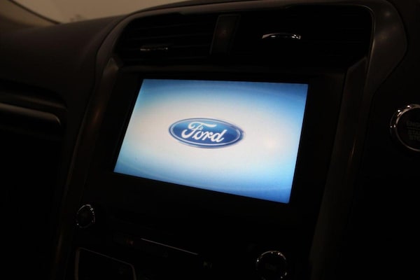 Used Ford Mondeo 2015 for sale - 74543556: Photo 39