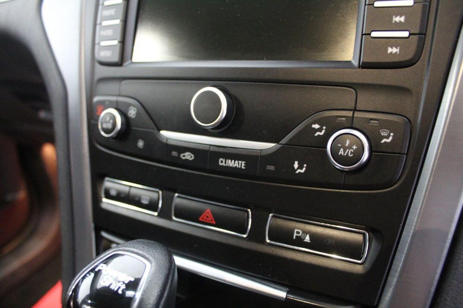 Used Ford Mondeo 2014 for sale - 76358026: Photo 35