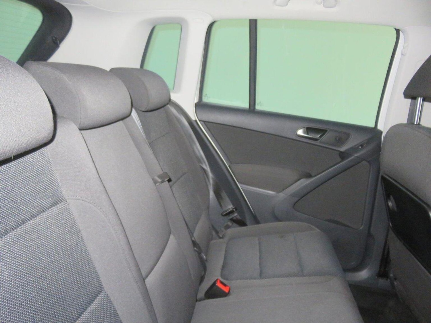 Used Volkswagen Tiguan 2010 for sale - 77937810: Photo 54