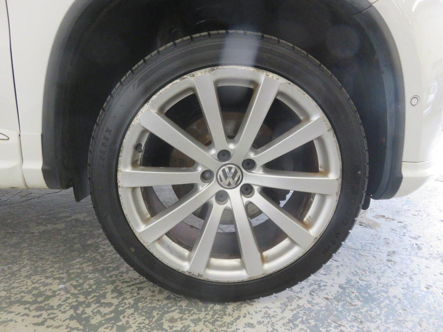 Used Volkswagen Tiguan 2010 for sale - 77937810: Photo 58