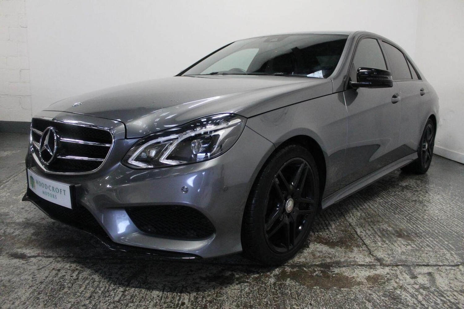 Used Mercedes-Benz E Class 2015 for sale - 77409575: Photo 2