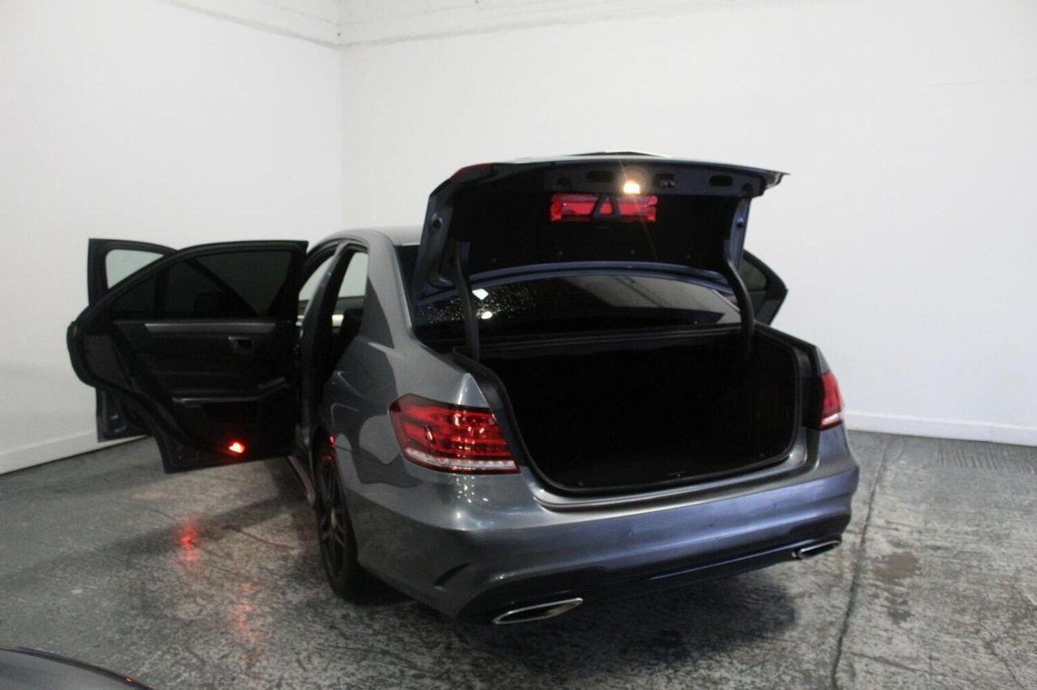 Used Mercedes-Benz E Class 2015 for sale - 77409575: Photo 21