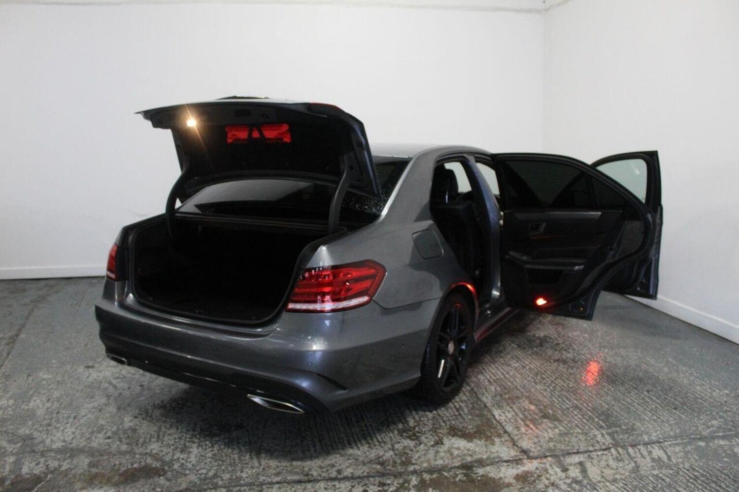 Used Mercedes-Benz E Class 2015 for sale - 77409575: Photo 22