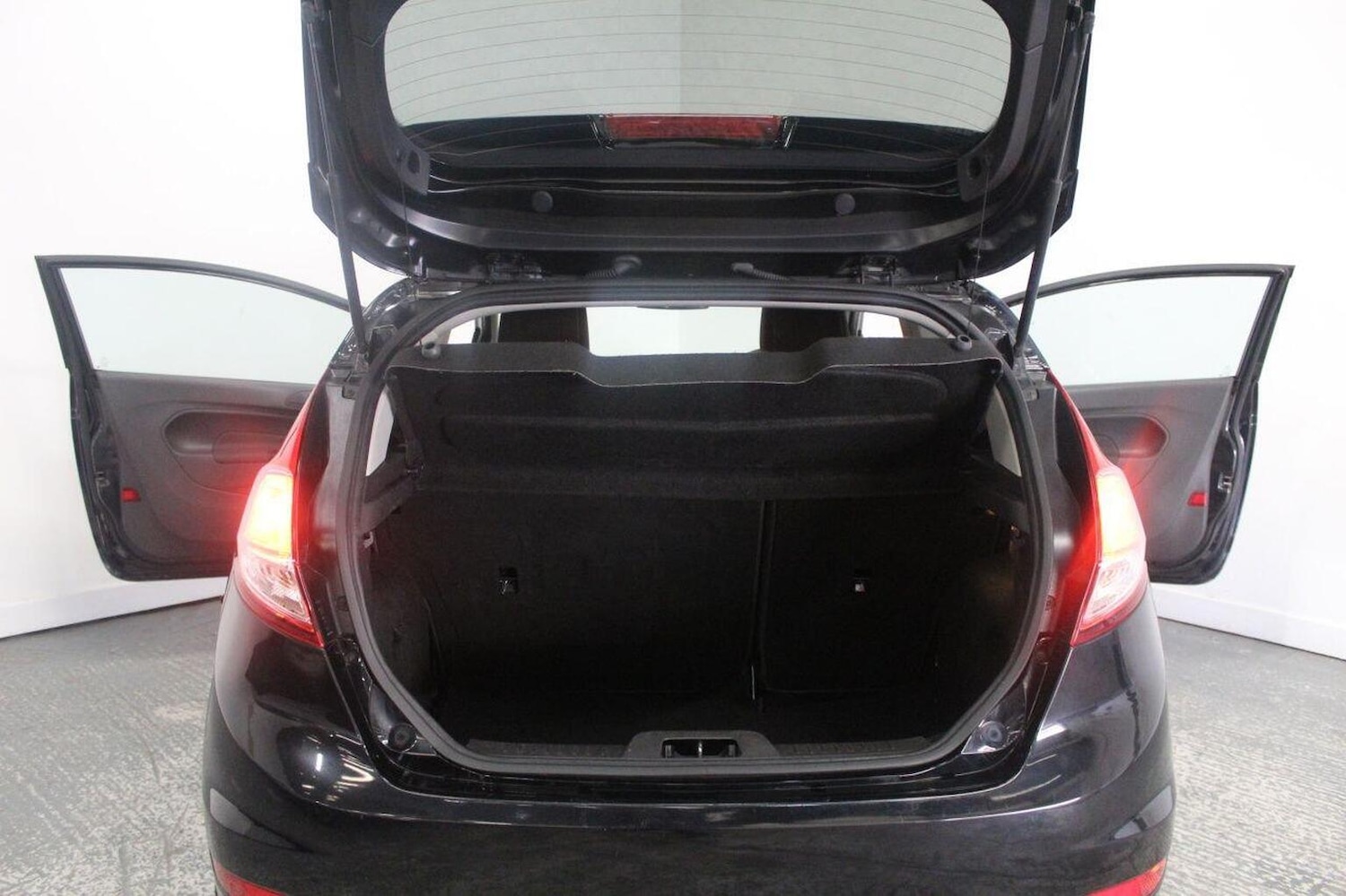 Used Ford Fiesta 2014 for sale - 76848680: Photo 22