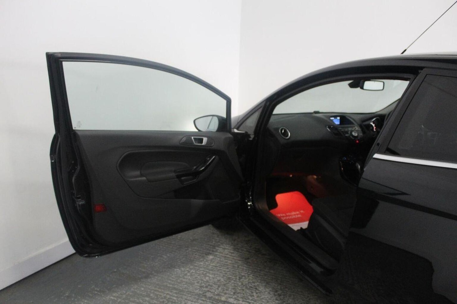 Used Ford Fiesta 2014 for sale - 76848680: Photo 24