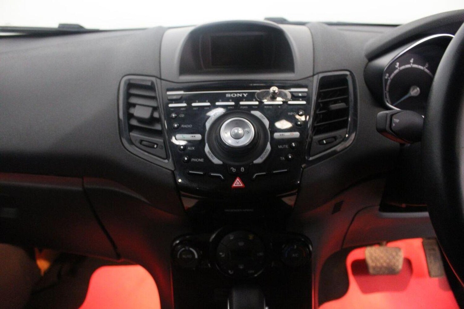 Used Ford Fiesta 2014 for sale - 76848680: Photo 29