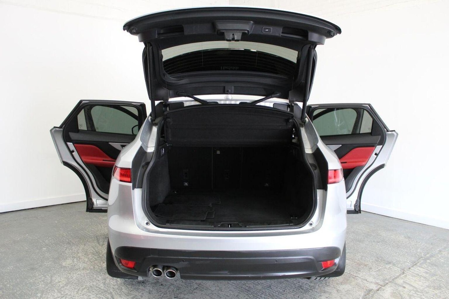 Used Jaguar F-Pace 2016 for sale - 76793685: Photo 23