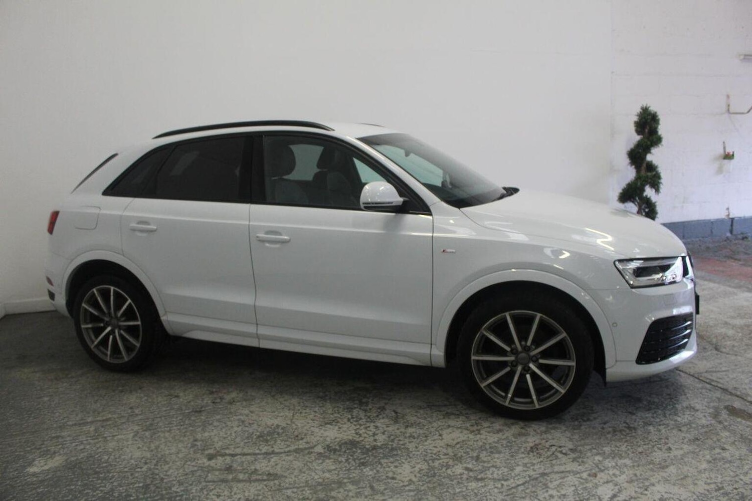 Used Audi Q3 2015 for sale - 77409585: Photo 4