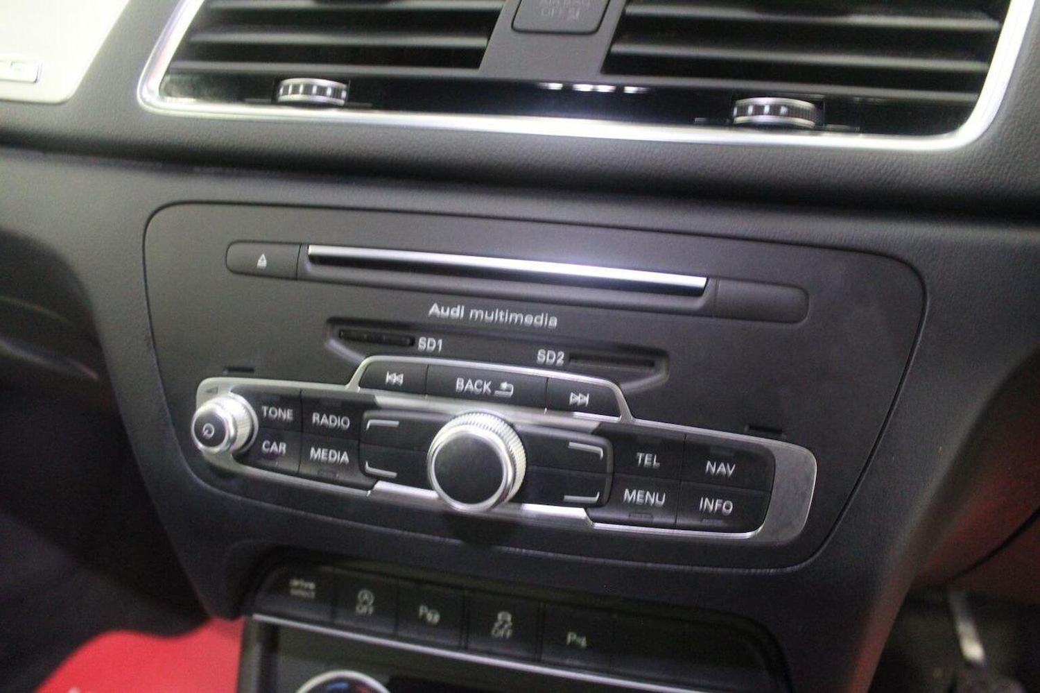 Used Audi Q3 2015 for sale - 77409585: Photo 42