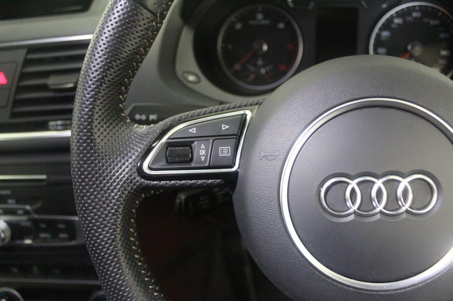 Used Audi Q3 2015 for sale - 77409585: Photo 47