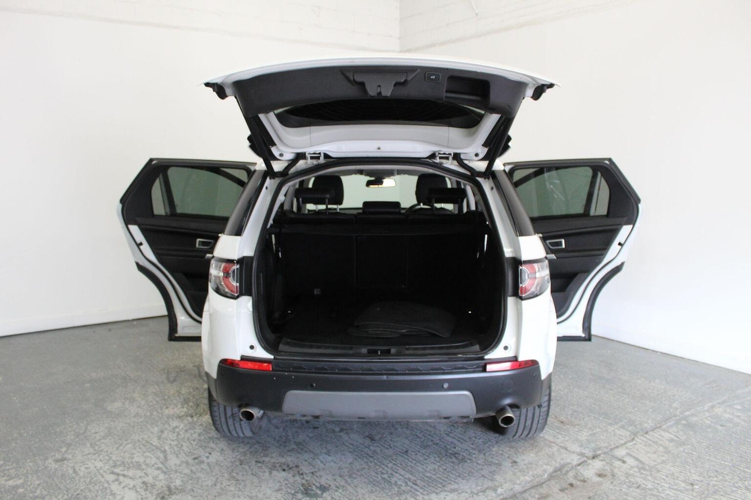 Used Land Rover Discovery Sport 2016 for sale - 77991594: Photo 23