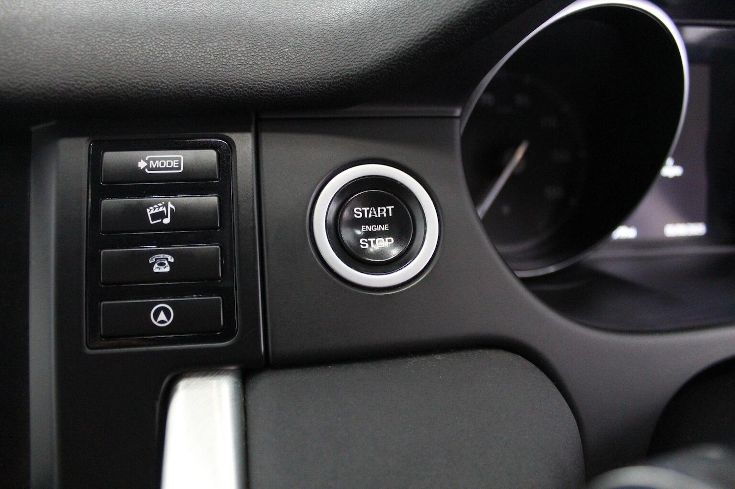 Used Land Rover Discovery Sport 2016 for sale - 77991594: Photo 44