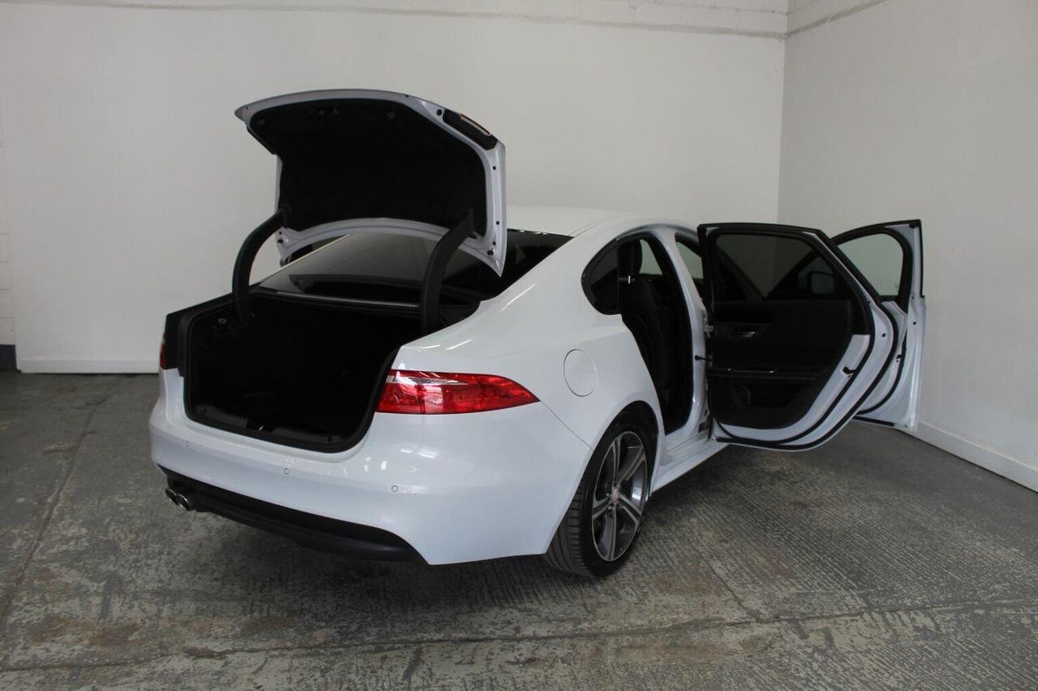 Used Jaguar XF 2015 for sale - 77453365: Photo 22