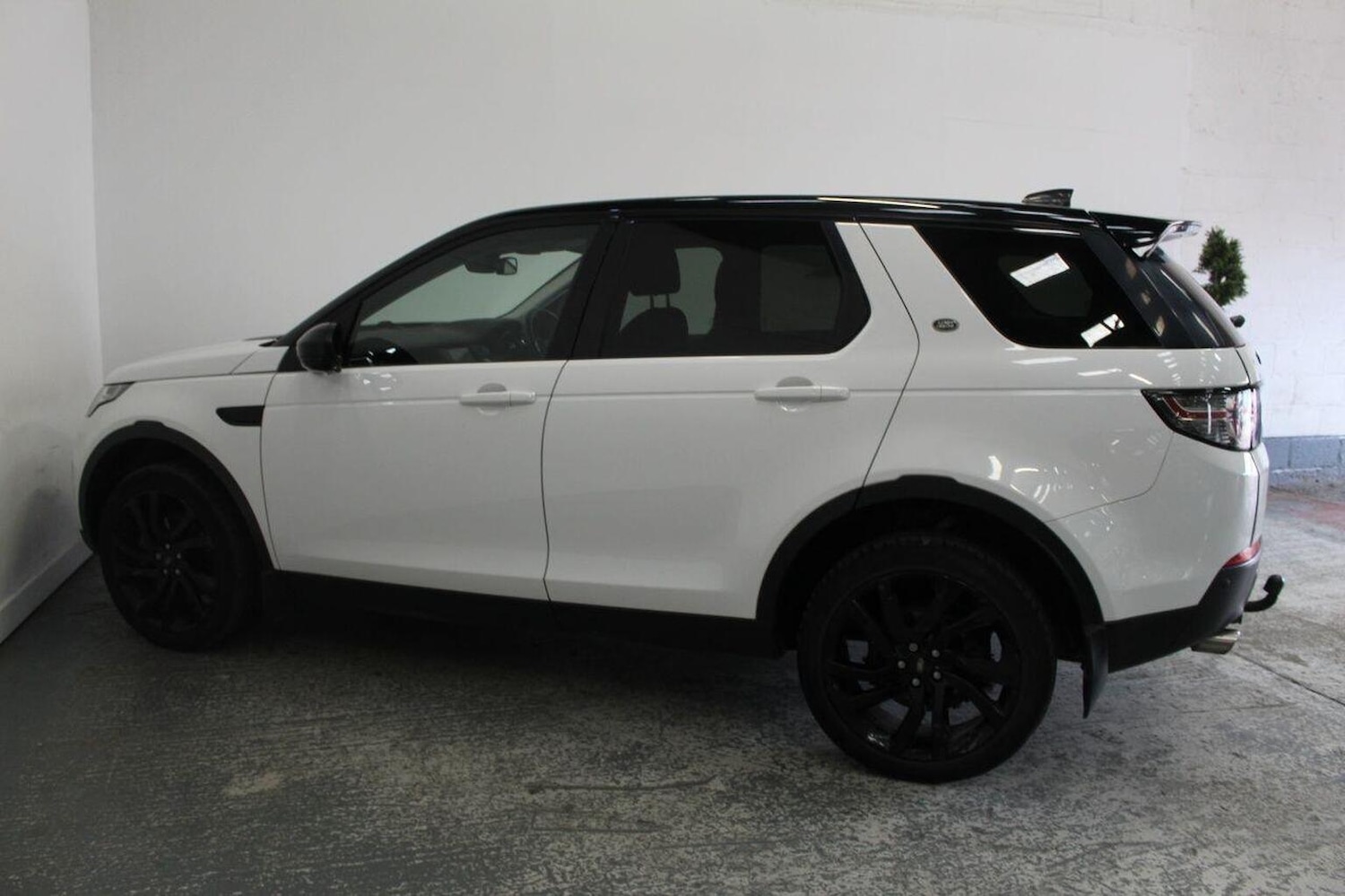 Used Land Rover Discovery Sport 2017 for sale - 76656096: Photo 10