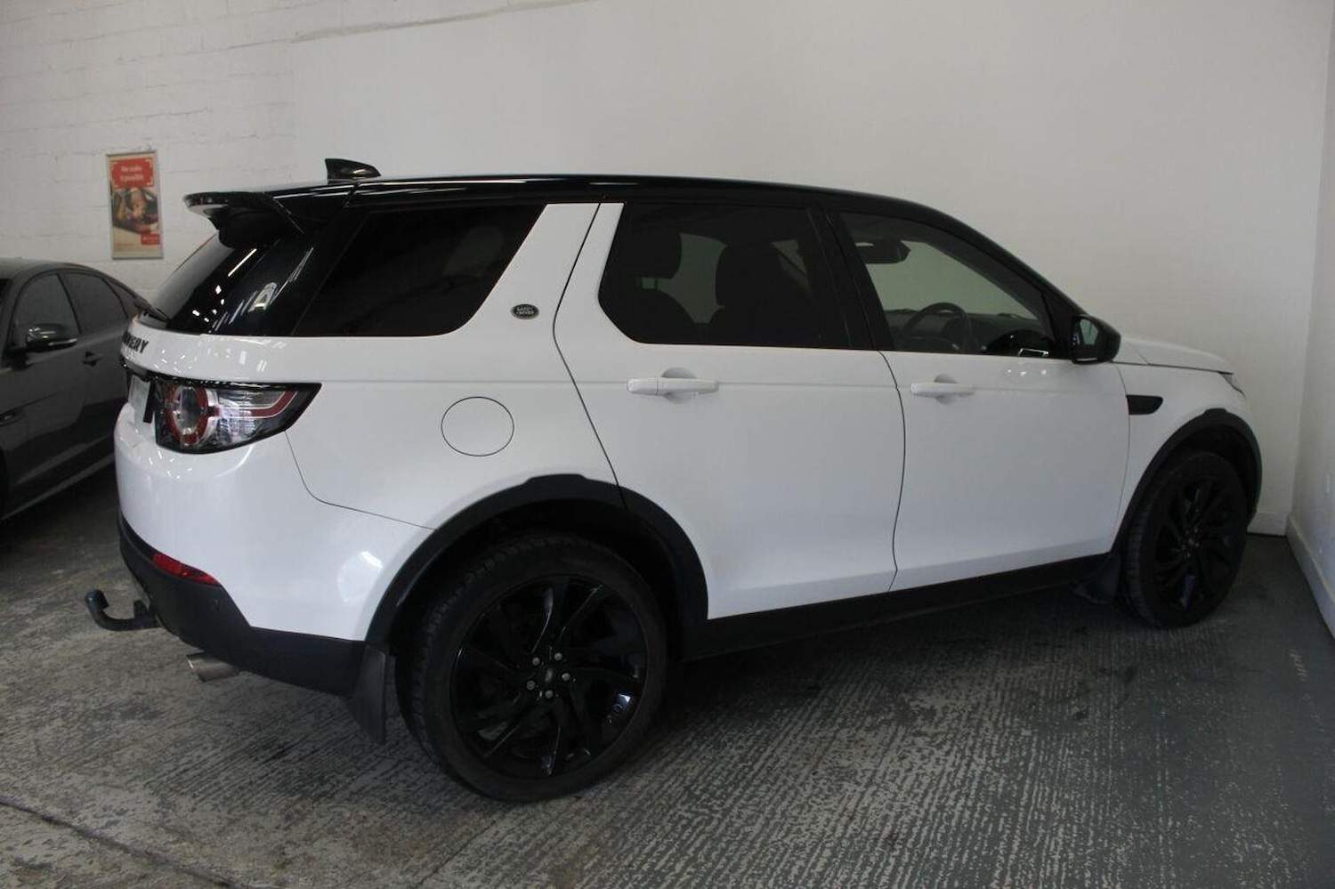Used Land Rover Discovery Sport 2017 for sale - 76656096: Photo 11