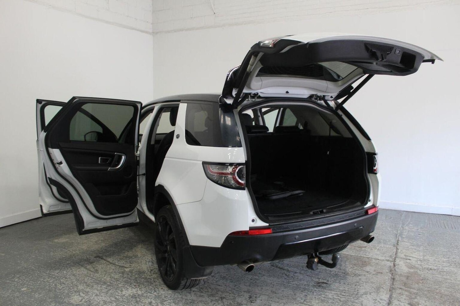 Used Land Rover Discovery Sport 2017 for sale - 76656096: Photo 21