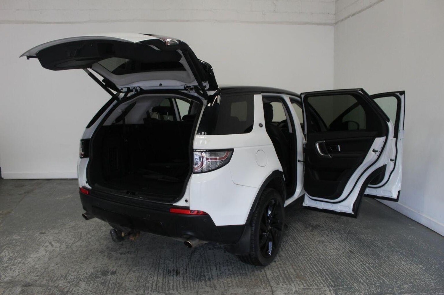 Used Land Rover Discovery Sport 2017 for sale - 76656096: Photo 22