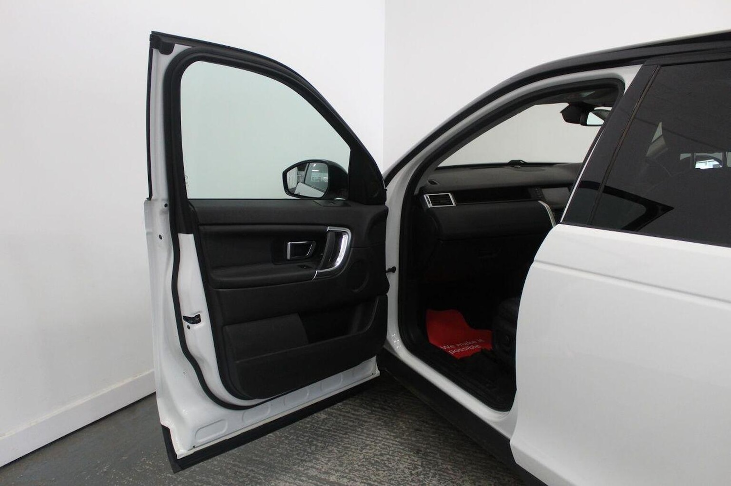 Used Land Rover Discovery Sport 2017 for sale - 76656096: Photo 29