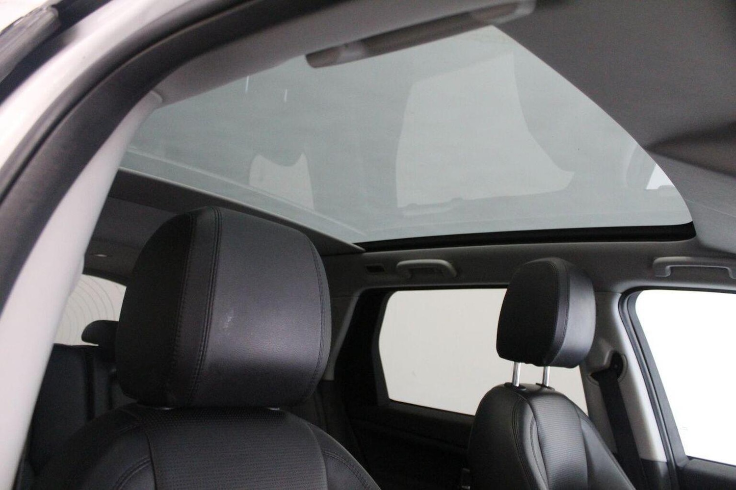 Used Land Rover Discovery Sport 2017 for sale - 76656096: Photo 32