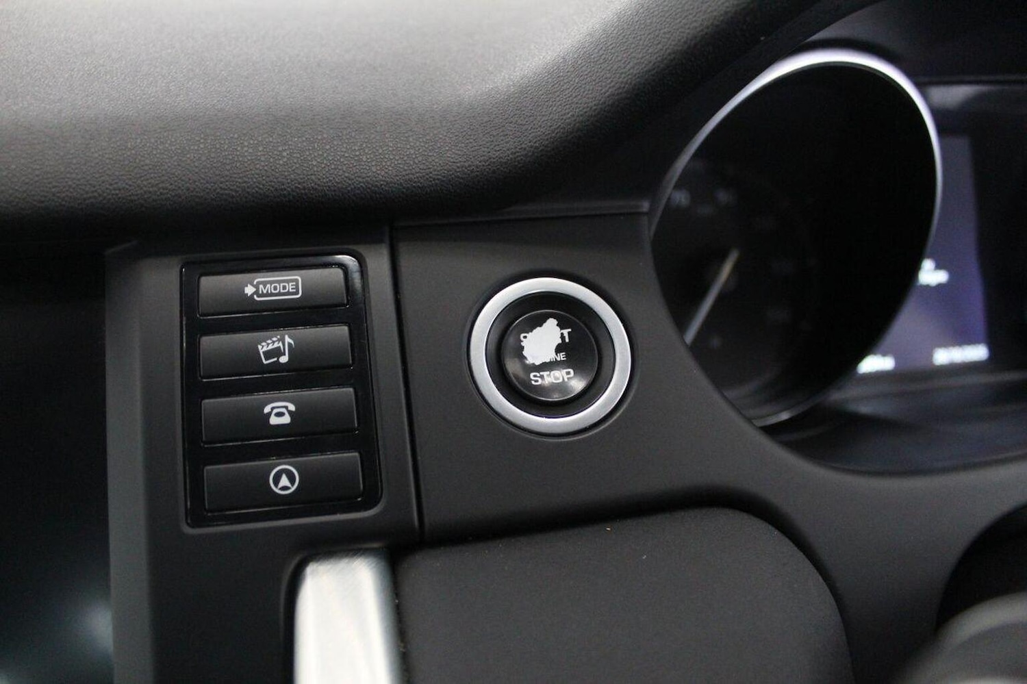 Used Land Rover Discovery Sport 2017 for sale - 76656096: Photo 50