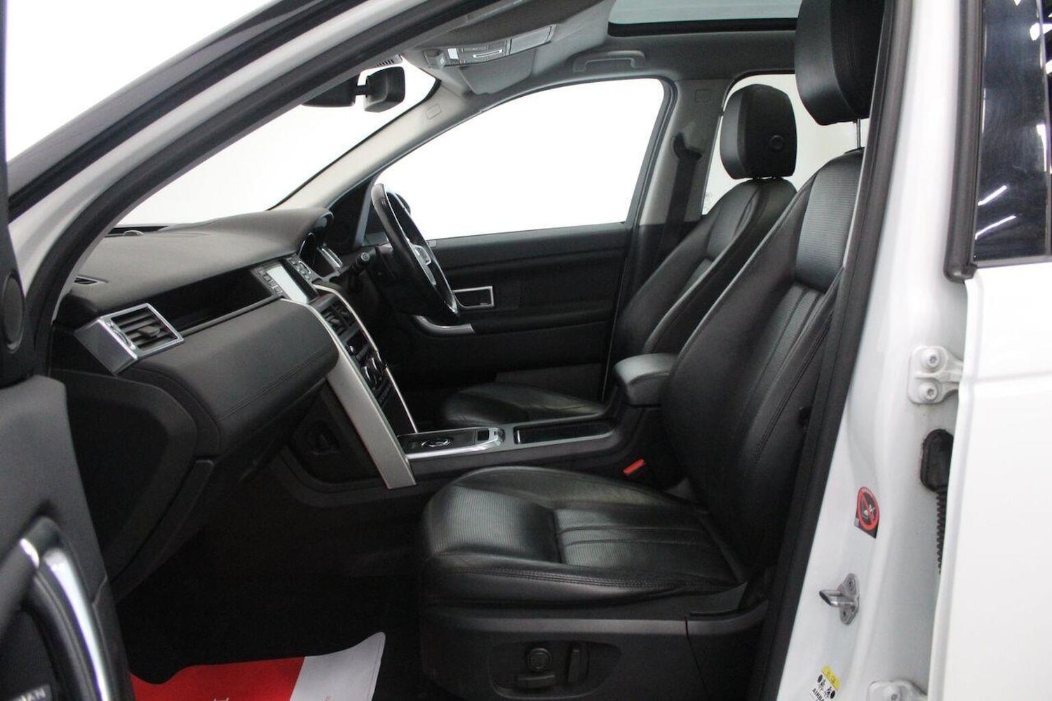 Used Land Rover Discovery Sport 2017 for sale - 76656096: Photo 57