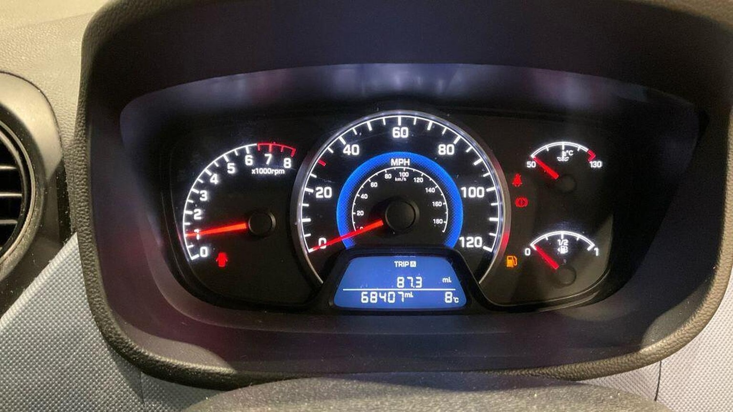 Used Hyundai i10 2015 for sale - 76758869: Photo 14