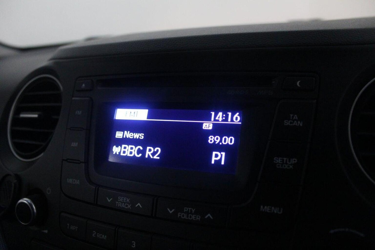 Used Hyundai i10 2015 for sale - 76758869: Photo 33