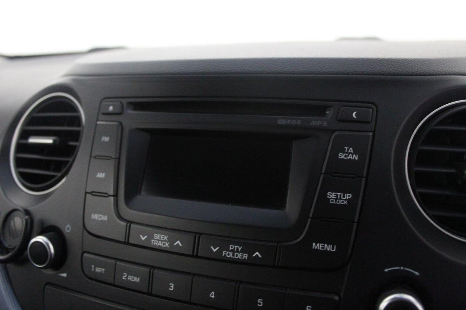 Used Hyundai i10 2015 for sale - 76758869: Photo 35