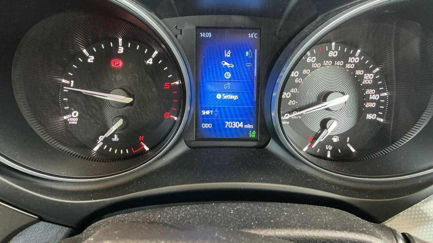 Used Toyota Avensis 2015 for sale - 77938068: Photo 15