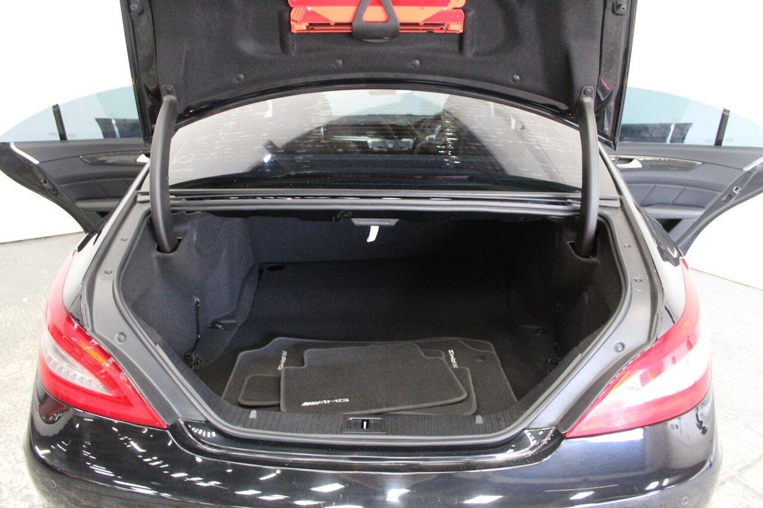 Used Mercedes-Benz CLS 2011 for sale - 78168812: Photo 25