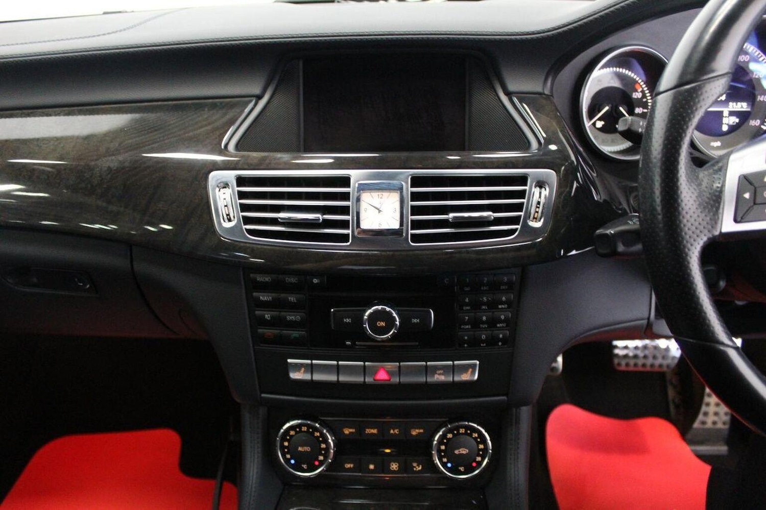 Used Mercedes-Benz CLS 2011 for sale - 78168812: Photo 34