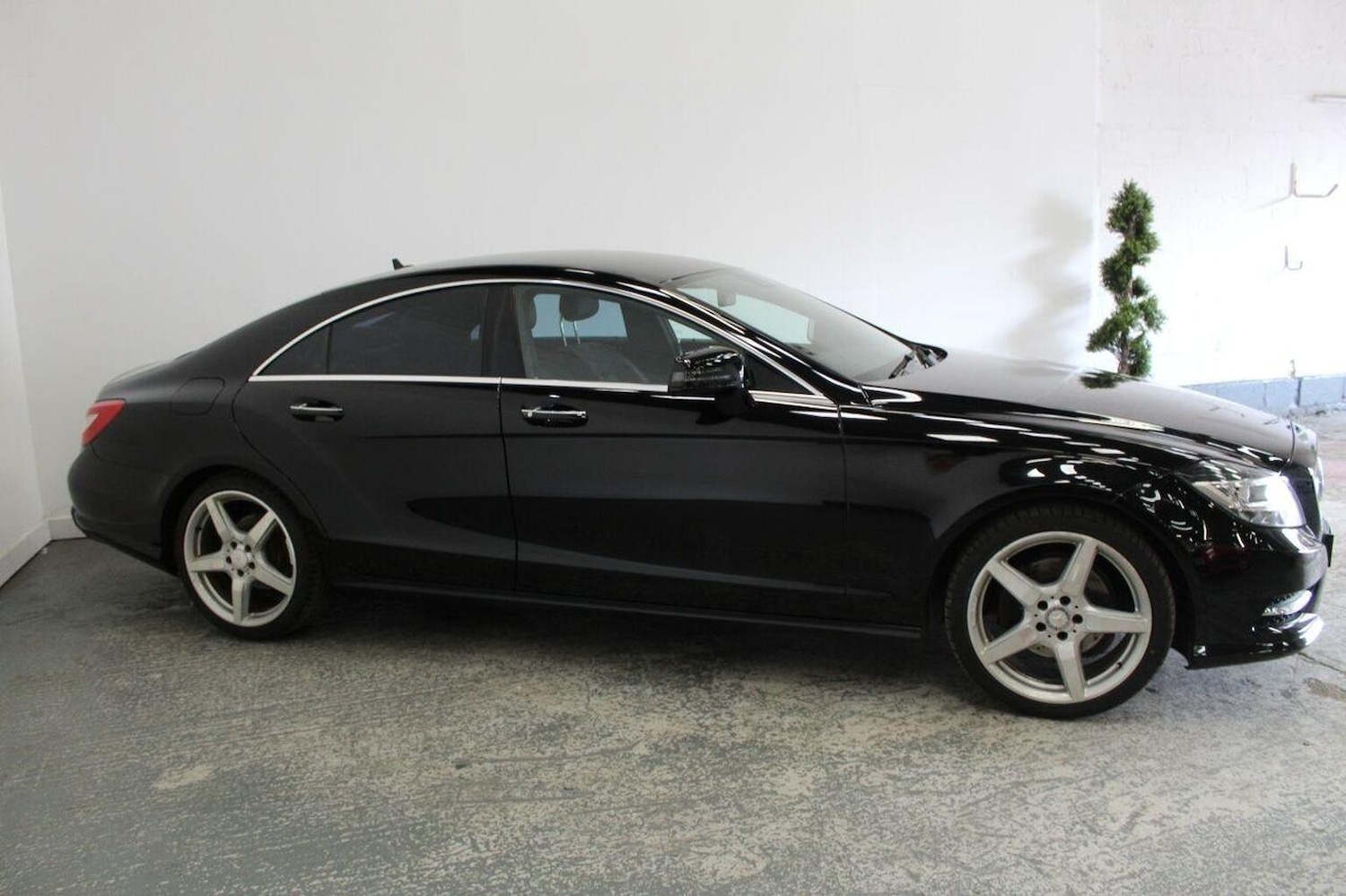 Used Mercedes-Benz CLS 2011 for sale - 78168812: Photo 4