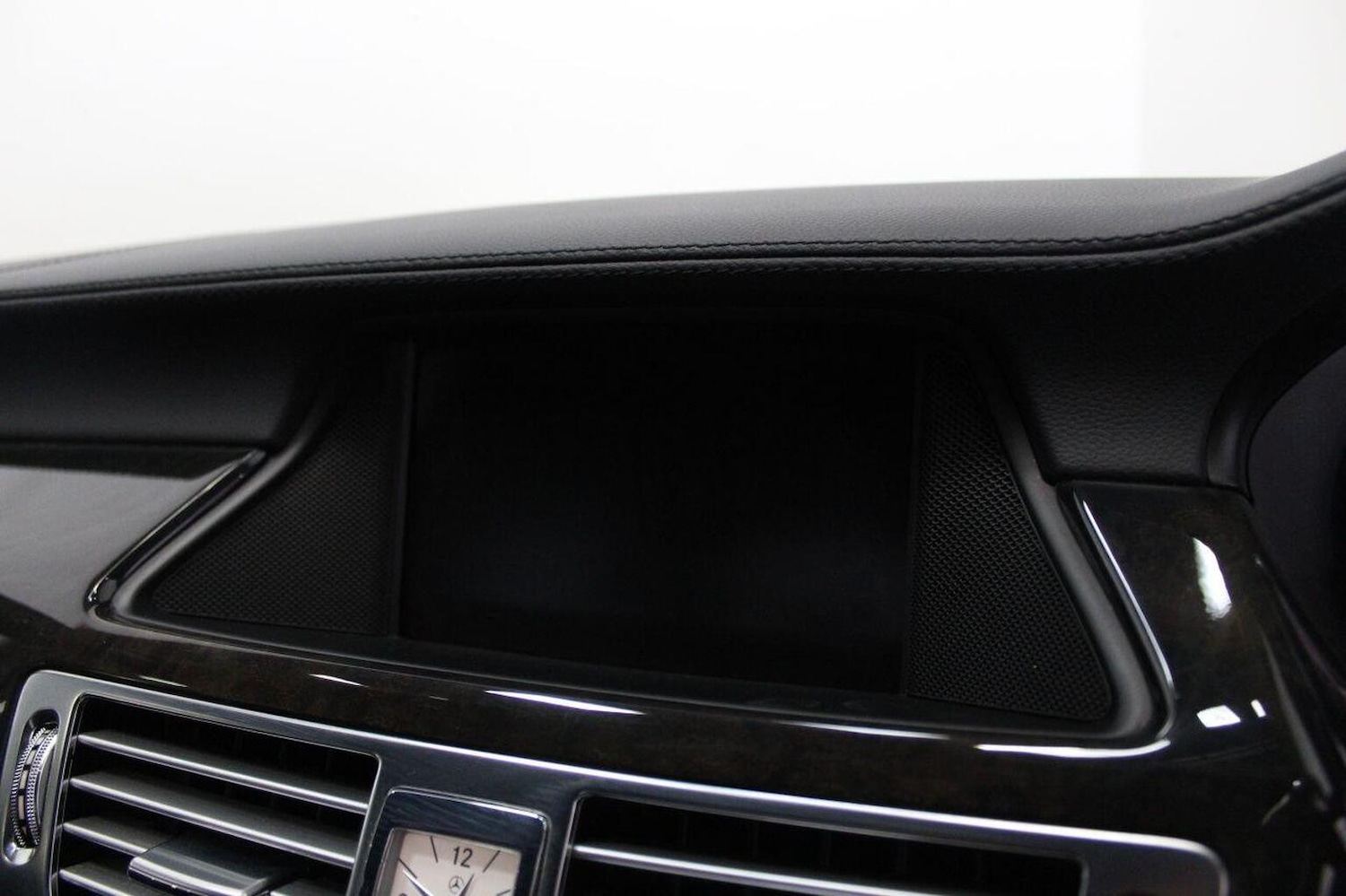 Used Mercedes-Benz CLS 2011 for sale - 78168812: Photo 40